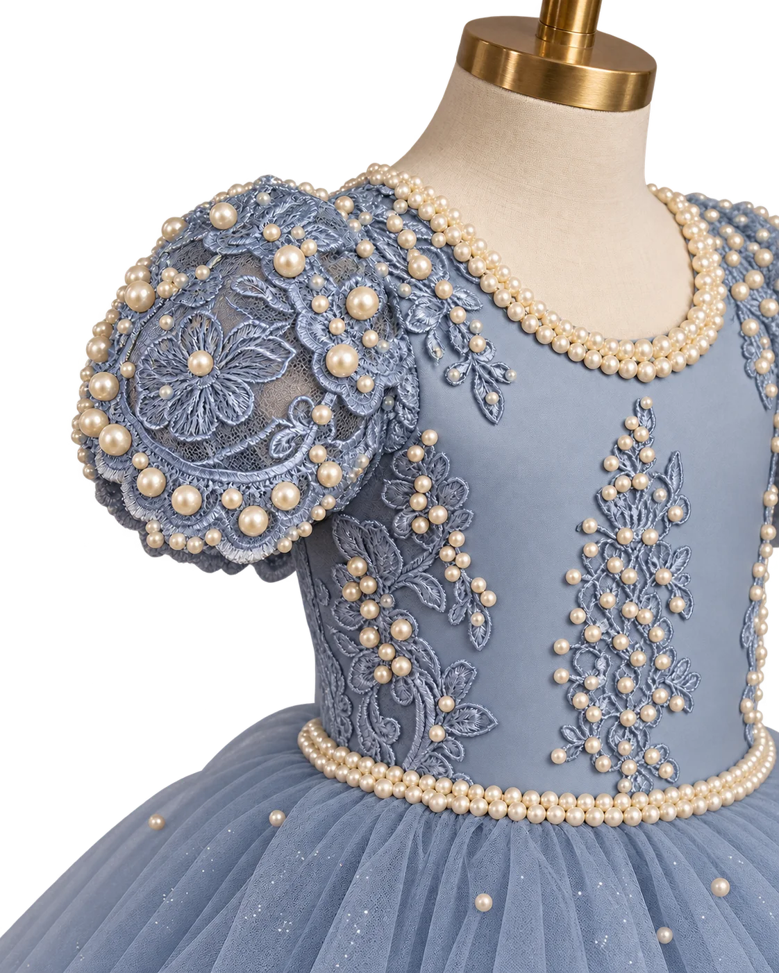 Detalhe de Vestido Azul Serenata de Pérolas